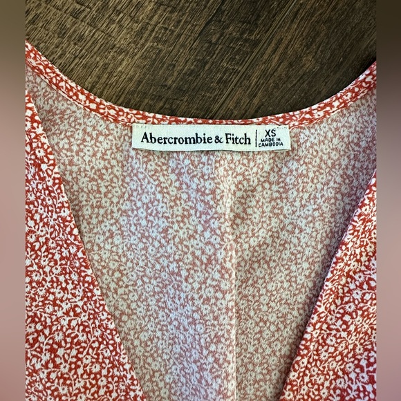 Abercrombie floral blouse - Picture 3 of 3